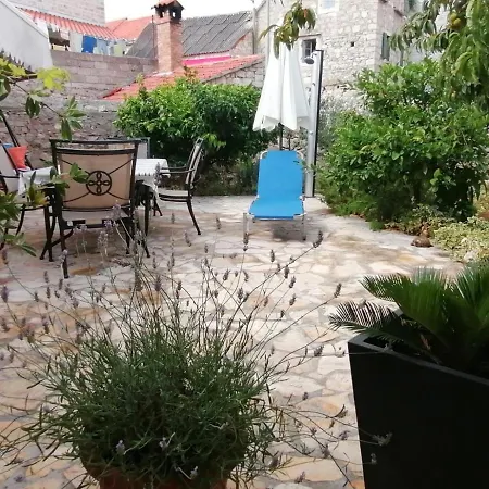 Apartment Ruza Postira