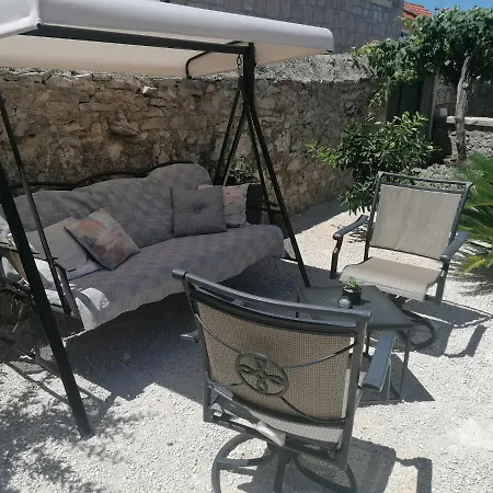 Apartment Ruza Postira